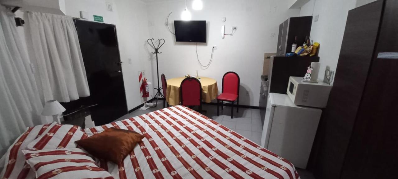 Apartamentos Willy - En Zona Residencial Con Estacionamiento ميندوزا المظهر الخارجي الصورة