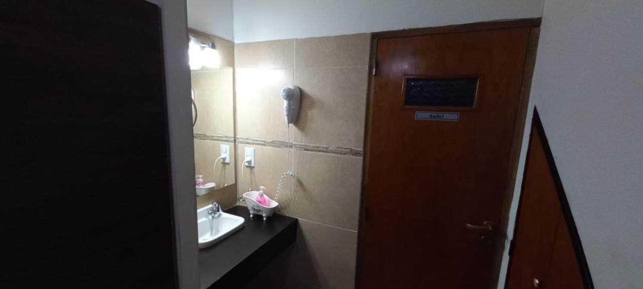Apartamentos Willy - En Zona Residencial Con Estacionamiento ميندوزا المظهر الخارجي الصورة
