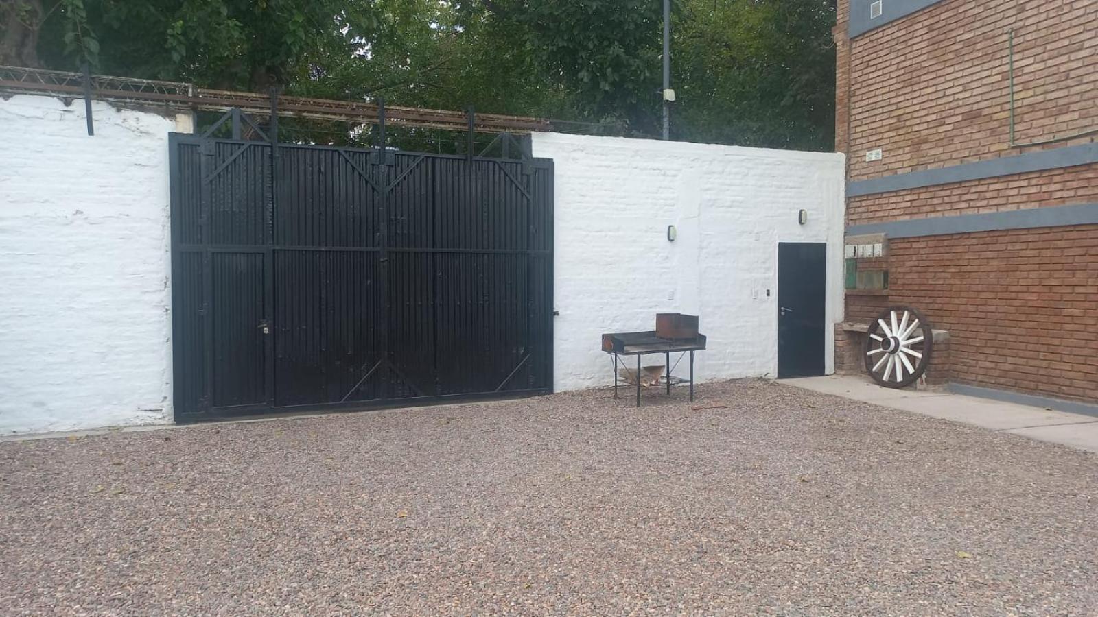 Apartamentos Willy - En Zona Residencial Con Estacionamiento ميندوزا المظهر الخارجي الصورة